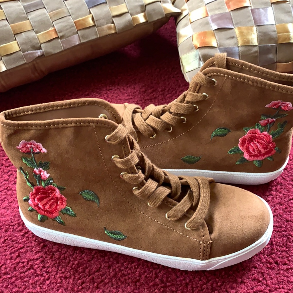 Sam Edelman!!